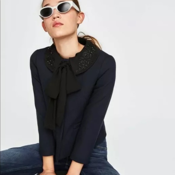 Navy With Embroidered Detachable Collar Blazer - Picture 5 of 16